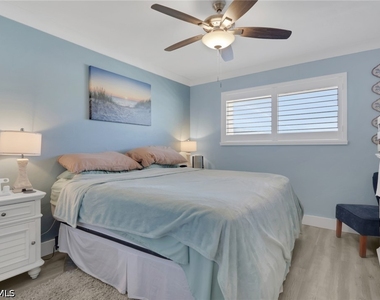 2121 Collier Avenue - Photo Thumbnail 15