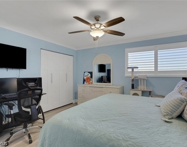 2121 Collier Avenue - Photo Thumbnail 13