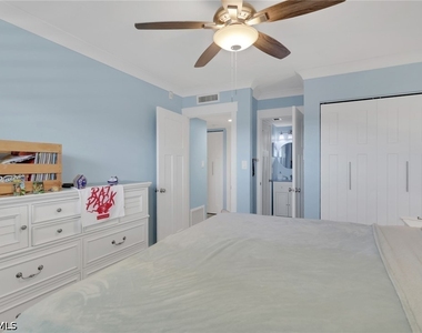2121 Collier Avenue - Photo Thumbnail 16