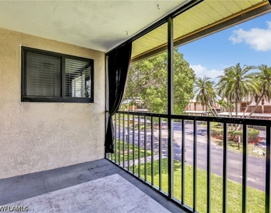 17420 Birchwood Lane - Photo Thumbnail 14