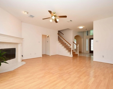 4323 Magnolia Lane - Photo Thumbnail 11