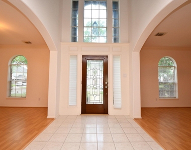 4323 Magnolia Lane - Photo Thumbnail 3