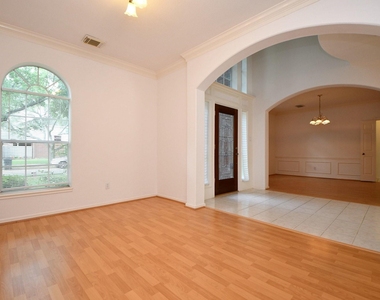 4323 Magnolia Lane - Photo Thumbnail 5