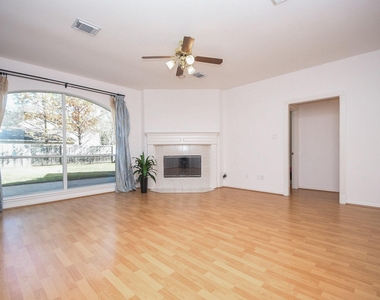 4323 Magnolia Lane - Photo Thumbnail 13