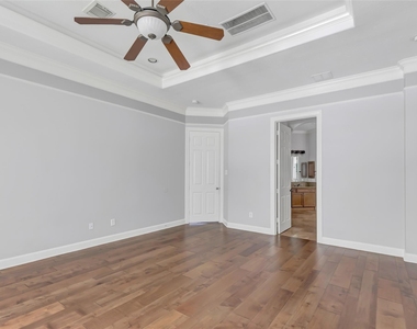 14115 Norhill Pointe Drive - Photo Thumbnail 28