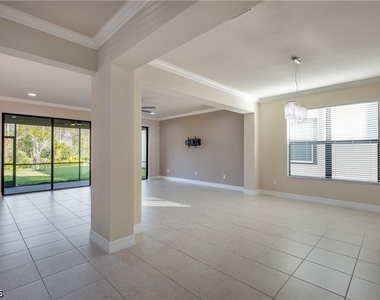 10026 Windy Pointe Court - Photo Thumbnail 13