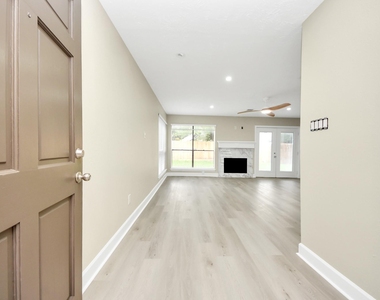 5035 E Pagewick Drive - Photo Thumbnail 6