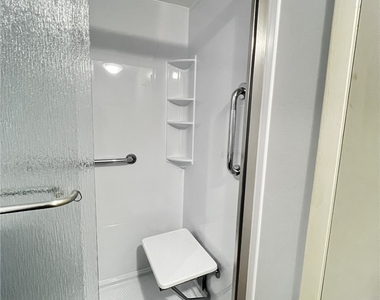 9301 Central Park Drive - Photo Thumbnail 10