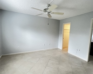 9301 Central Park Drive - Photo Thumbnail 7