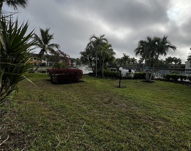 9301 Central Park Drive - Photo Thumbnail 17