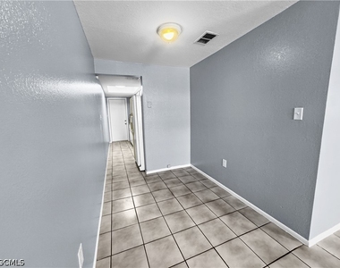 6617 Warwick Circle - Photo Thumbnail 9