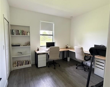 343 Rawlings Avenue - Photo Thumbnail 20