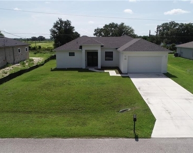 343 Rawlings Avenue - Photo Thumbnail 1