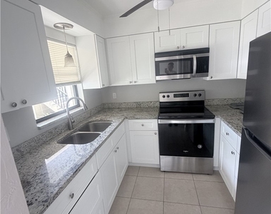 130 Cape Coral Parkway W - Photo Thumbnail 2