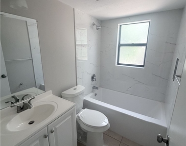 130 Cape Coral Parkway W - Photo Thumbnail 14