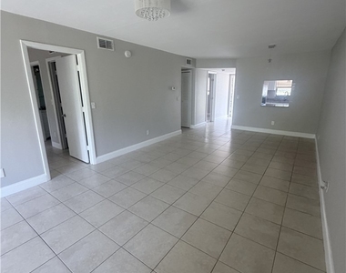 130 Cape Coral Parkway W - Photo Thumbnail 7