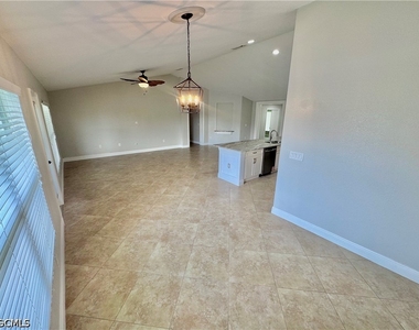 3829 Sw 17th Place - Photo Thumbnail 6