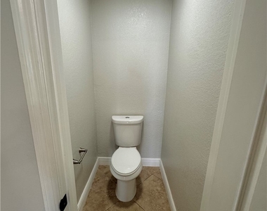3829 Sw 17th Place - Photo Thumbnail 15