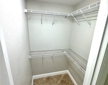 3829 Sw 17th Place - Photo Thumbnail 20