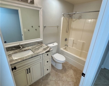 3829 Sw 17th Place - Photo Thumbnail 19