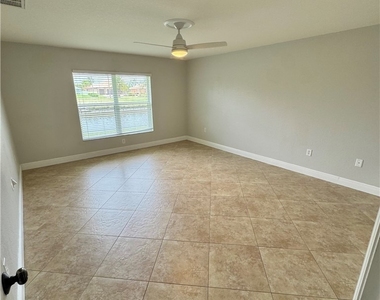 3829 Sw 17th Place - Photo Thumbnail 12