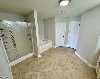3829 Sw 17th Place - Photo Thumbnail 13