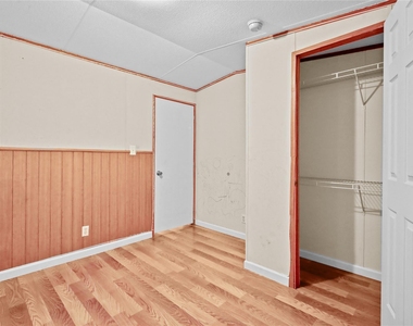 22521 West Road - Photo Thumbnail 9