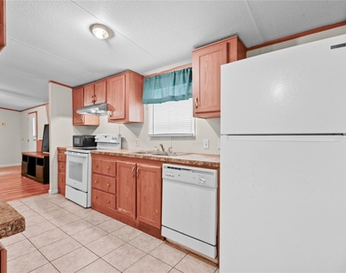 22521 West Road - Photo Thumbnail 17