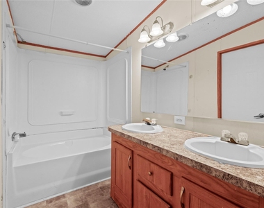 22521 West Road - Photo Thumbnail 22