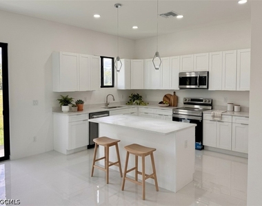 4121 Nw 22nd Street - Photo Thumbnail 8