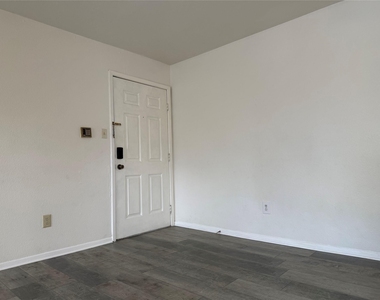 2626 Holly Hall Street - Photo Thumbnail 12