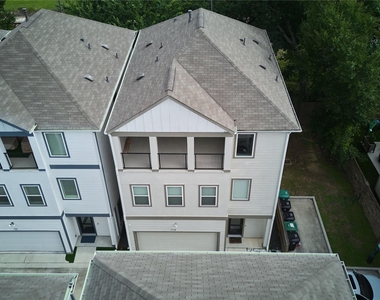 911 W 35th Street - Photo Thumbnail 37