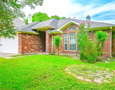 16302 Ash Point Lane - Photo Thumbnail 2