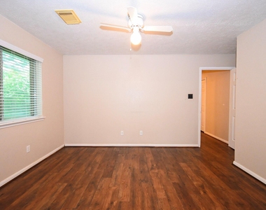 16302 Ash Point Lane - Photo Thumbnail 19