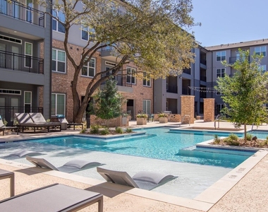 11111 Nexus Avenue - Photo Thumbnail 16