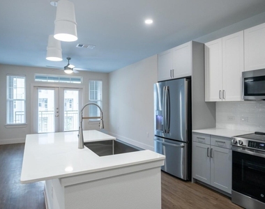 11111 Nexus Avenue - Photo Thumbnail 7