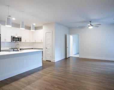11111 Nexus Avenue - Photo Thumbnail 3