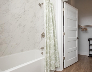 11111 Nexus Avenue - Photo Thumbnail 13