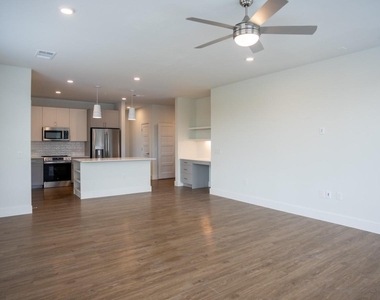 11111 Nexus Avenue - Photo Thumbnail 42