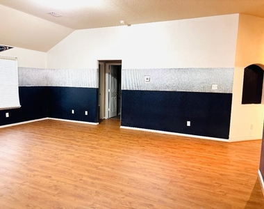9947 Valance Way - Photo Thumbnail 25
