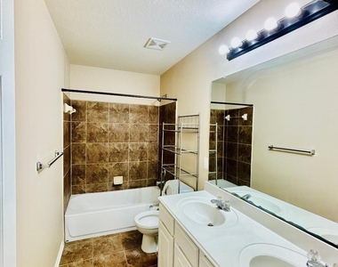 9947 Valance Way - Photo Thumbnail 34