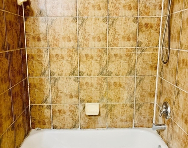 9947 Valance Way - Photo Thumbnail 36