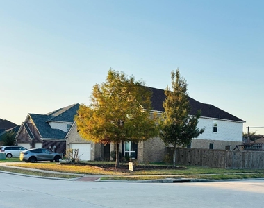 9947 Valance Way - Photo Thumbnail 2