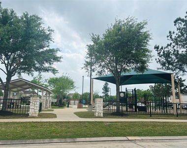 9947 Valance Way - Photo Thumbnail 46