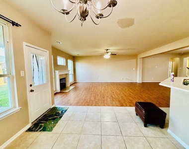 9947 Valance Way - Photo Thumbnail 11