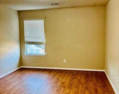 9947 Valance Way - Photo Thumbnail 32