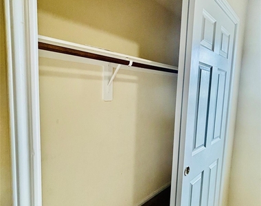 9947 Valance Way - Photo Thumbnail 37