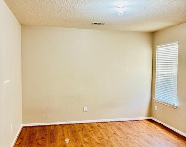 9947 Valance Way - Photo Thumbnail 30