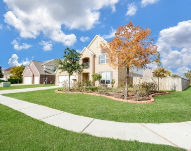 9947 Valance Way - Photo Thumbnail 1