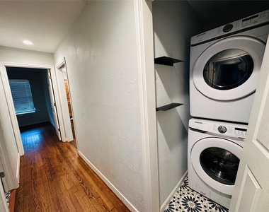 9758 Cedardale Drive - Photo Thumbnail 14